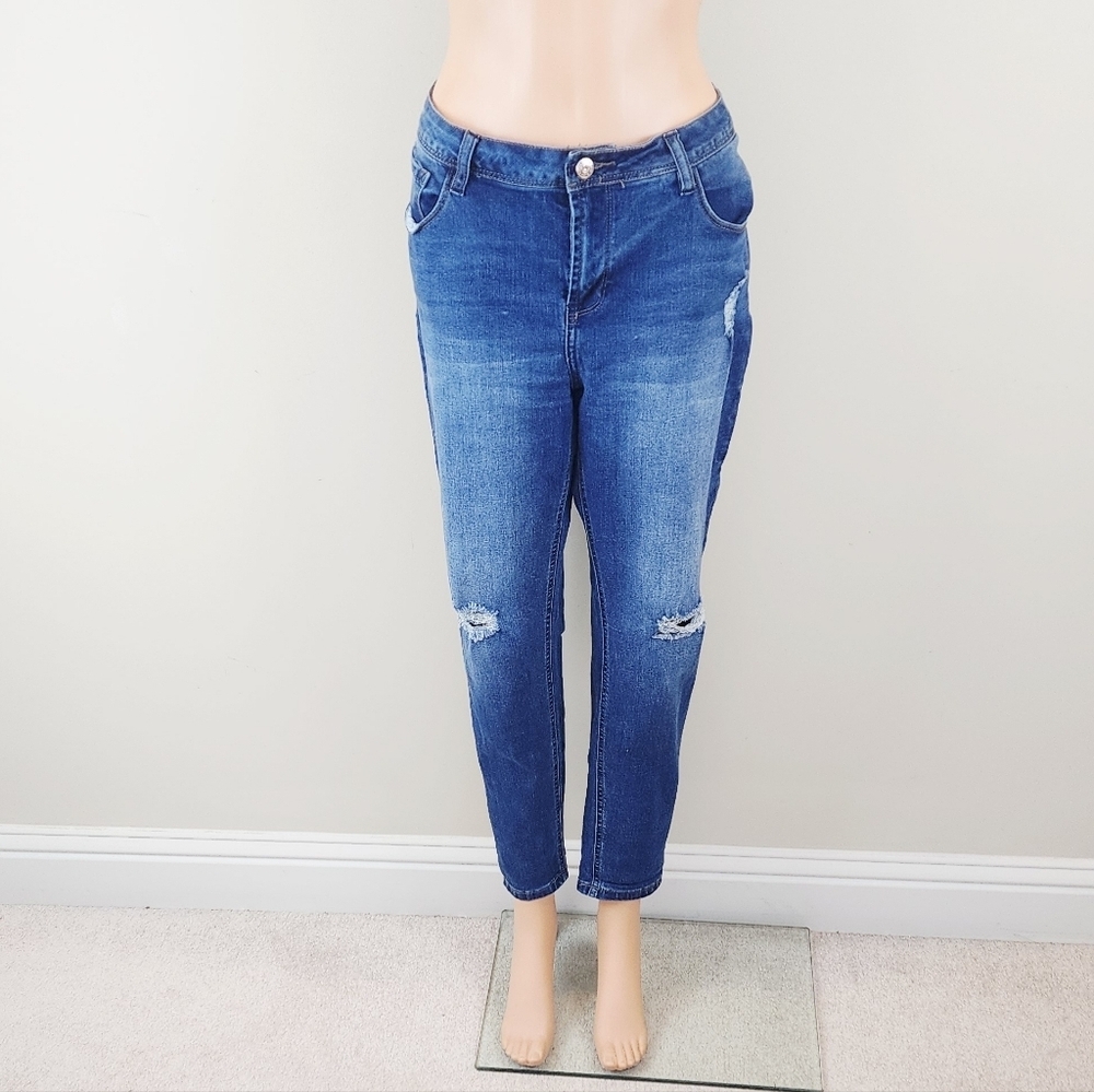 Kensie Effortless Mid Rise Distressed Ankle Jeans Pants - Picture 10 of 10